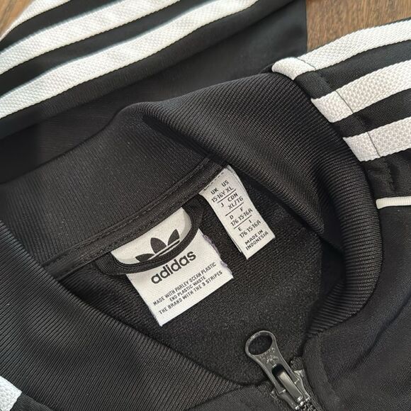 Adidas black zip up jacket. Sz YXL - Picture 4 of 4